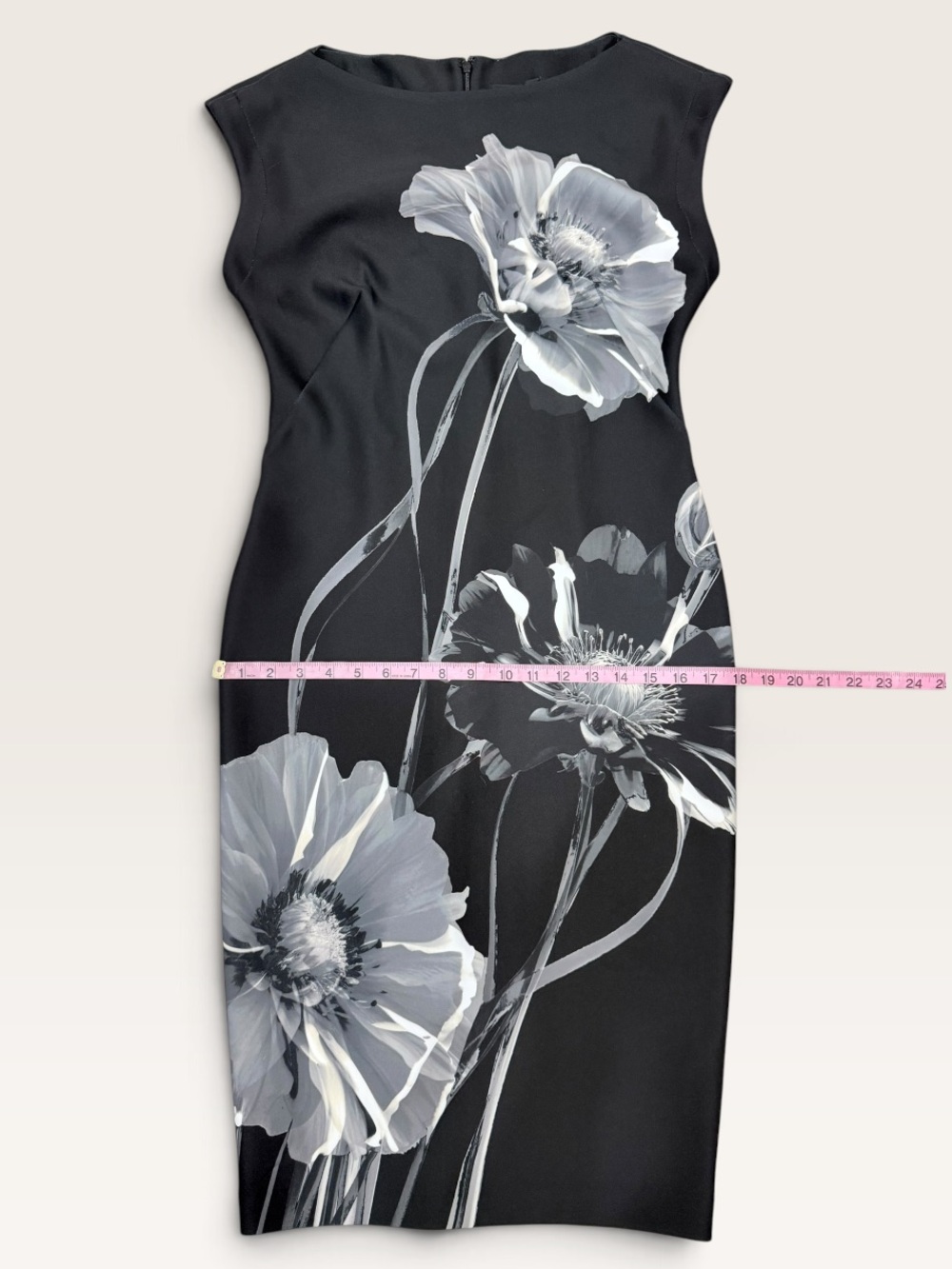 Donna Karan New York SZ 4 Black/Gray Floral Boat Neck Sheath Dress NWT $149 - Picture 10 of 16